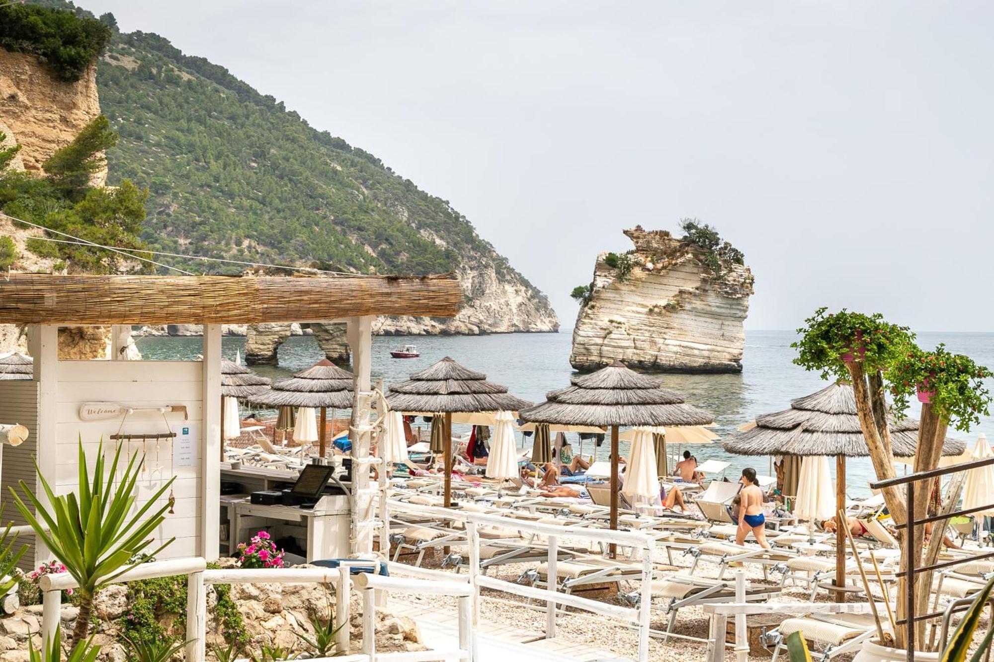 ホテル Ah Premium Baia Dei Faraglioni マッティナータ エクステリア 写真