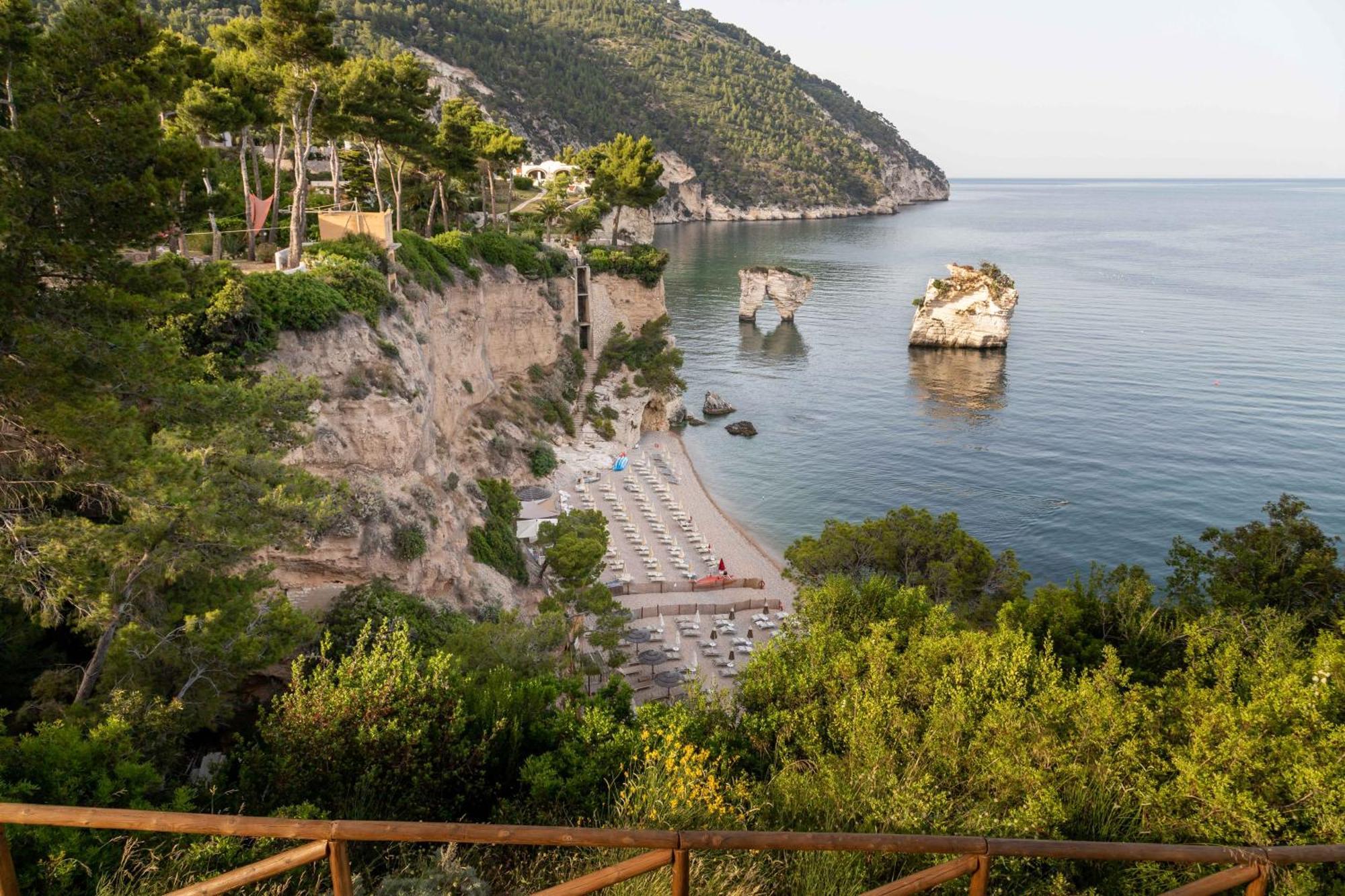 ホテル Ah Premium Baia Dei Faraglioni マッティナータ エクステリア 写真